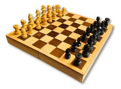 Ajedrez de madera 25cm